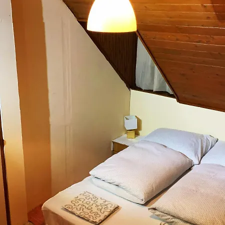 Frühstückspension Koloska Apartmanhaz