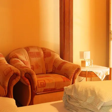 Koloska Apartmanhaz Bed & Breakfast