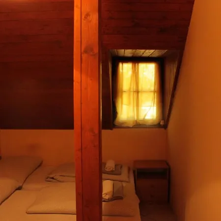 Koloska Apartmanhaz Bed & Breakfast Balatonfured