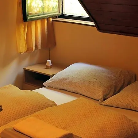 Koloska Apartmanhaz Couette-café Balatonfüred