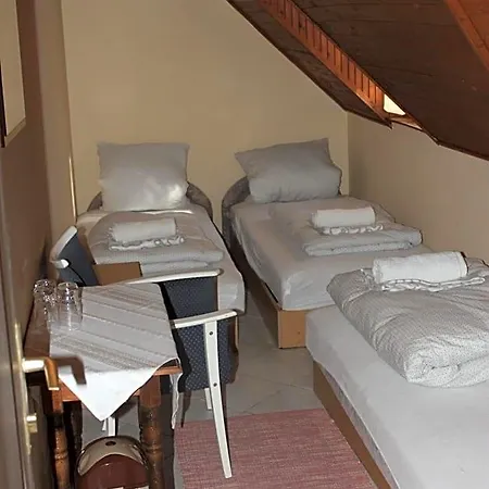 B&B Koloska Apartmanhaz *